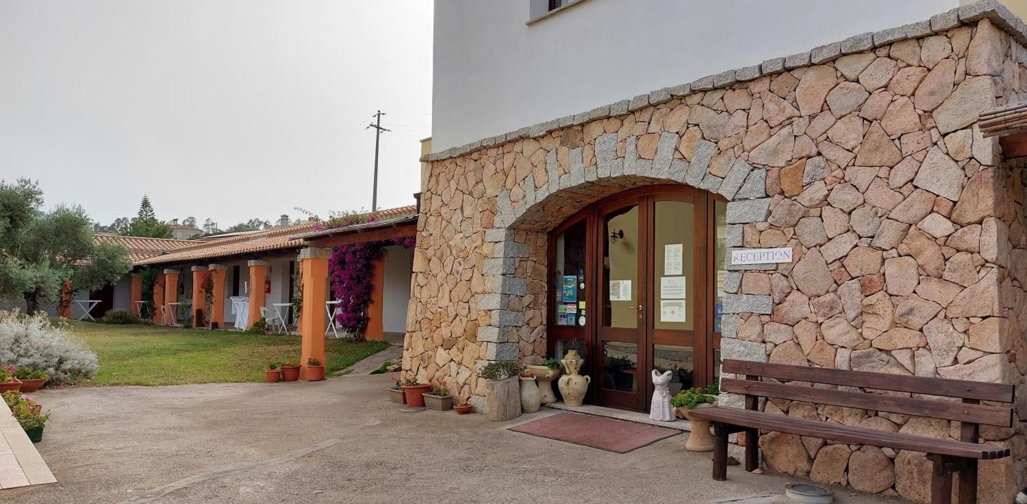 Hotel קרדדו מראה חיצוני תמונה
